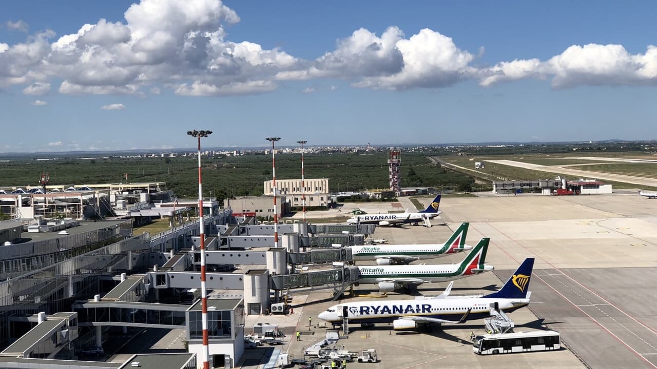 Birdeye picture of the Bari Airport with aircrafts